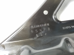 Mercedes Benz CLA-Class W117 (2013–2019) Muu kinnitus A2466200514 - 3