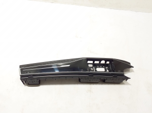 AUDI Q8 (2018–2026) Interior ventilation grilles 4M8820902D - 3