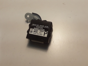 TOYOTA Prius W20 (2003–2011) Light control module 8996047020 - 2