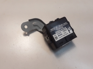 TOYOTA Prius W20 (2003–2011) Light control module 8996047020 - 3