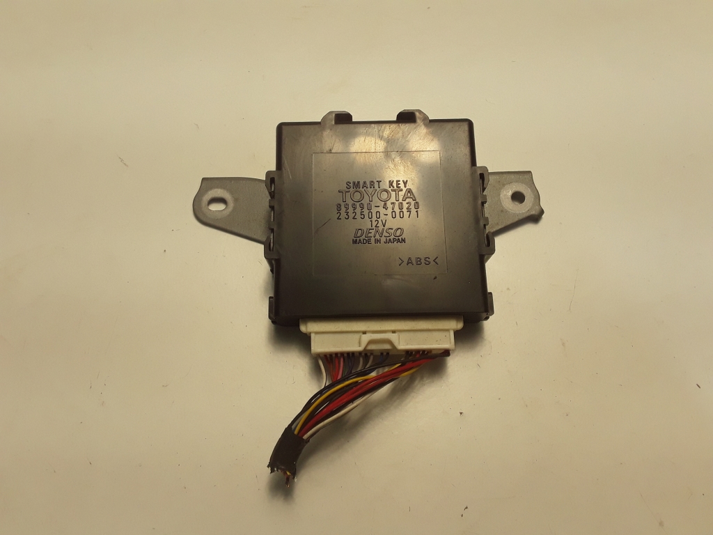 TOYOTA Prius W20 (2003–2011) Other control unit 8999047020 TOYOTA Prius W20 (2003–2011) Other control unit 8999047020