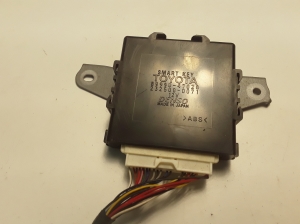 TOYOTA Prius W20 (2003–2011) Other control unit 8999047020 - 2
