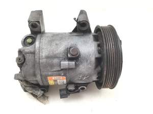  Air conditioner compressor 