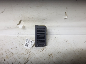Armatuurlaua ventilatsioonivõred - 555631-0050