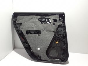 AUDI Q8 (2018–2026) Tagumise küljeukse polster 4M8867304B - 4