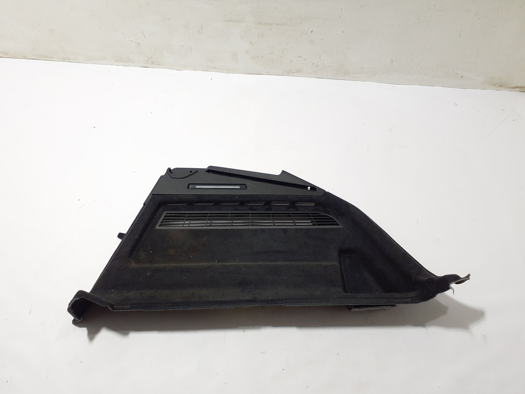 AUDI Q8 (2018–2026) Trunk side trim panel 4M8863880 AUDI Q8 (2018–2026) Trunk side trim panel 4M8863880