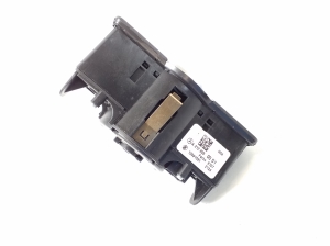Mercedes Benz CLA-Class W117 (2013–2019) Tulede lüliti A2129050551 - 2
