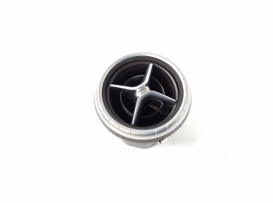 Dashboard air vent grilles - A1178300354