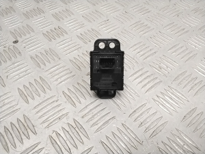 NISSAN Leaf II (2017–2026) Parking system switch - 3