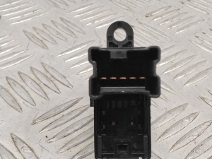 NISSAN Leaf II (2017–2026) Rear side door window switch 254111KL5A - 3