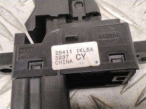NISSAN Leaf II (2017–2026) Rear side door window switch 254111KL5A - 4