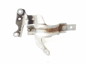 Mercedes Benz CLA-Class W117 (2013–2019) Muu kinnitus A2465040040 - 2