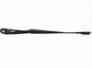 Mercedes Benz CLA-Class W117 (2013–2019) Esiklaasi puhasti hoob A1768200344 - 2