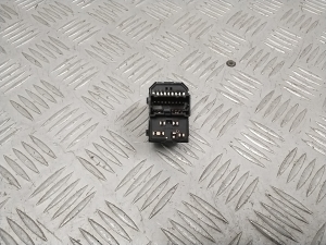 NISSAN Leaf II (2017–2026) Mirror control switch - 2