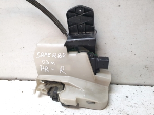 Skoda Superb (2001–2008) Esiukse lukk 3B0837868 - 3