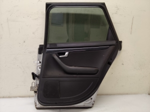 AUDI A4 B6 (2000–2005) Hintere Seitentüren und deren Teile 8E0833052 - 2
