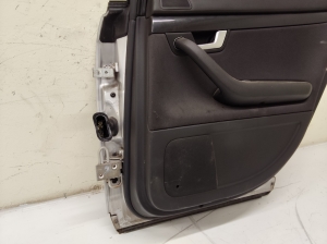 AUDI A4 B6 (2000–2005) Hintere Seitentüren und deren Teile 8E0833052 - 6