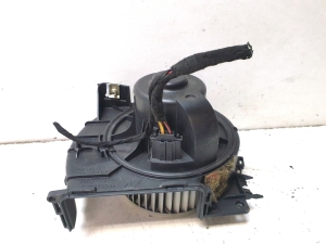 Heater blower motor - 7M2819096
