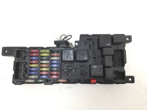 Fuse boxes - 518788104