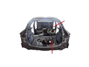 Infiniti Q30 (2015–2018) Aizmugurējais spārns un tā detaļas - 2