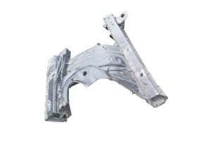 Infiniti Q30 (2015–2018) Front outrigger - 3