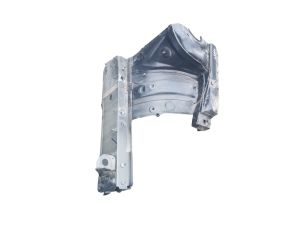 Infiniti Q30 (2015–2018) Front outrigger - 4