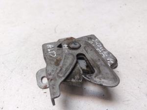 Suzuki Alto VII-HA25 (2009–2014) Hood latch - 3
