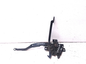 Hyundai Terracan (2004–2007) Hood latch - 3