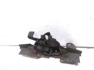 TOYOTA Corola Verso R1 (2004–2009) Hood latch - 2