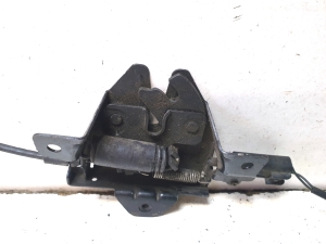Hyundai Santa Fe (2012–2018) Hood latch - 2
