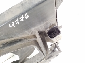 BMW X3 F25 (2010–2017) Dzesēšanas ventilators un tā daļas 7601176 - 4
