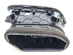 Opel Corsa F (2019–2026) Dashboard air vent grilles 98296384 - 6
