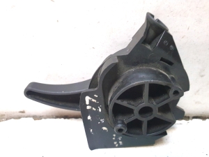 Mercedes Benz S-Class 220 (1998–2005) Hood release handle (interior) - 2