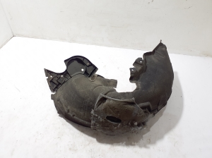 AUDI Q8 (2018–2026) Rear wheel arch liner 4M8810172D - 2