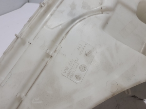 AUDI Q8 (2018–2026) Front washer fluid reservoir 4M0955452 - 2