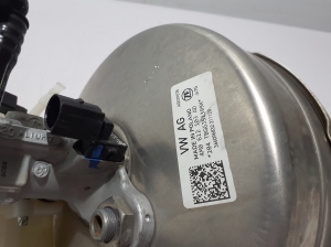 AUDI Q8 (2018–2026) Brake booster 4M0612103AD - 3
