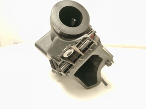 Opel Insignia (2017–2026) Luftfiltergehäuse 84141125 - 6