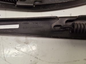 AUDI A6 C5 (1997–2005) Esiklaasi puhasti hoob 4B1955407D - 3