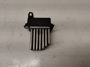 Cabin shoulder motor resistance - 4B0820521