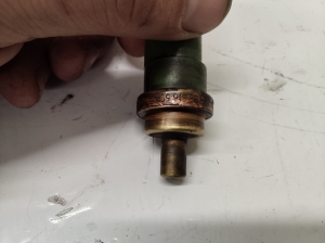 AUDI A6 C5 (1997–2005) Kühlmitteltemperatursensor 059919501 - 2