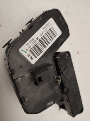 Mercedes Benz CLS-Class 218 (2011–2018) Front seat control switch A2129050351 - 3