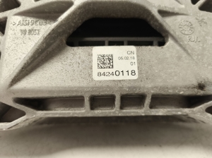 Opel Insignia (2017–2026) Mootoripadi 84240118 - 2