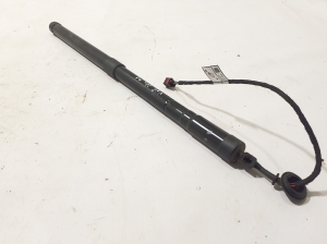 VOLVO V60 (2018–2026) Trunk lid strut 32399276 - 2