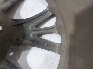 AUDI Q8 (2018–2026) Rim 4M8601025S - 2