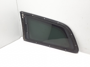 VOLVO V60 (2018–2026) Seitenscheibe hinten (Karosserie) 32132157 - 3