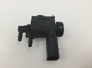 Volkswagen Passat B5 (1997–2005) Magnetventil 1J0906283B - 2
