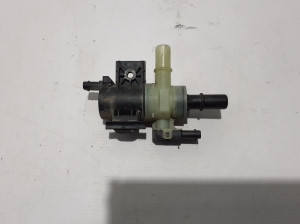 VOLVO V60 (2018–2026) Muu klapp 32242463 - 2