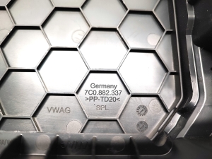 Volkswagen Crafter II (2017–2026) Kaitsmeploki eesmine kate 7C0882337 - 3