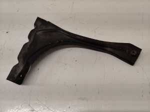 Halter Kotflügel vorne - 4B0821136A