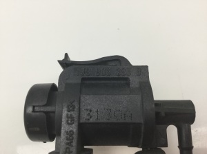 Volkswagen Passat B5 (1997–2005) Magnetventil 1J0906283B - 4